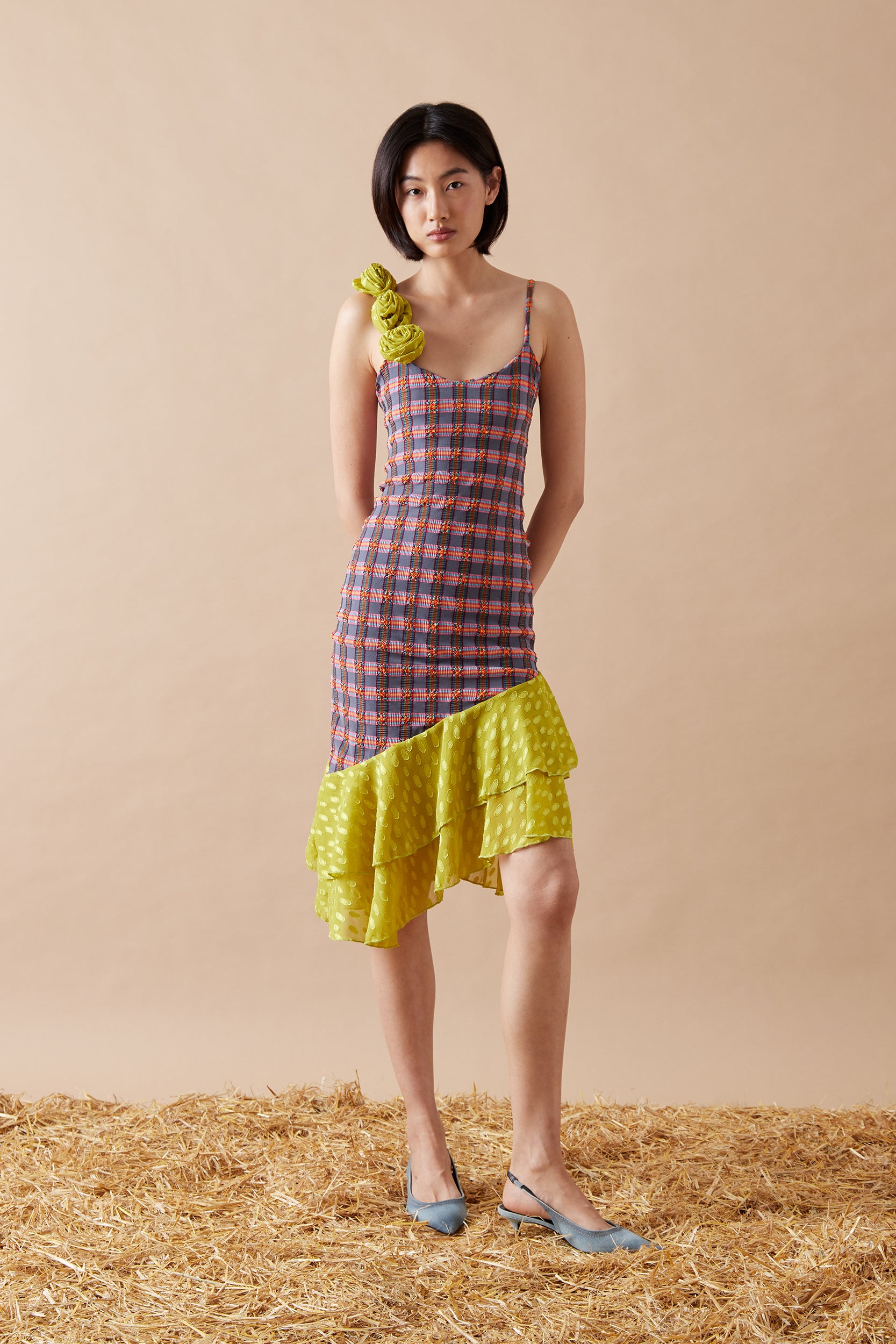 una midi dress Blanca Midi Dress – Caro Luna